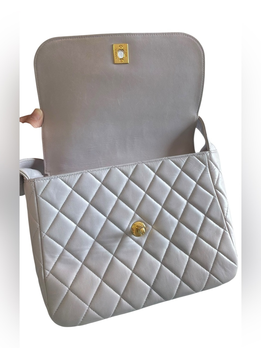 CHANEL Vintage 1996–1997 Lavender Quilted Lambskin Shoulder Bag - Picture 7 of 12